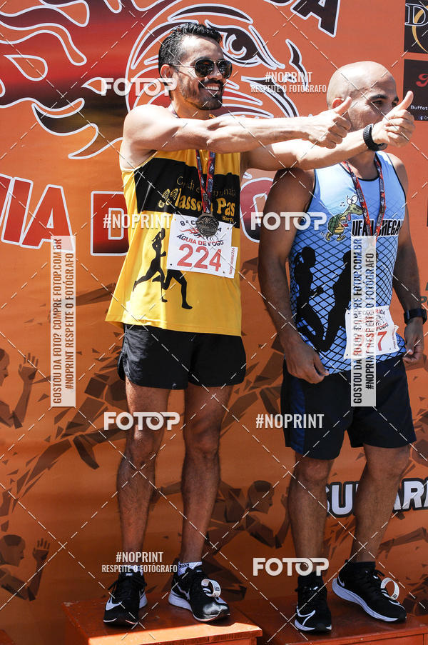 Buy your photos of the event8 Corrida guia de Fogo on Fotop
