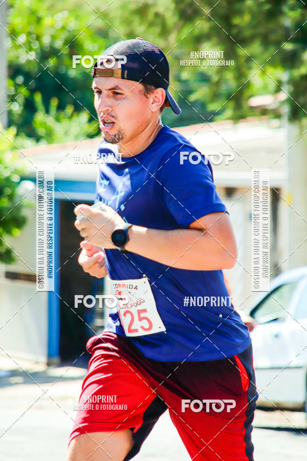 Buy your photos of the event8 Corrida guia de Fogo on Fotop