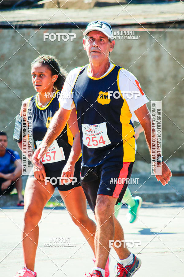 Buy your photos of the event8 Corrida guia de Fogo on Fotop