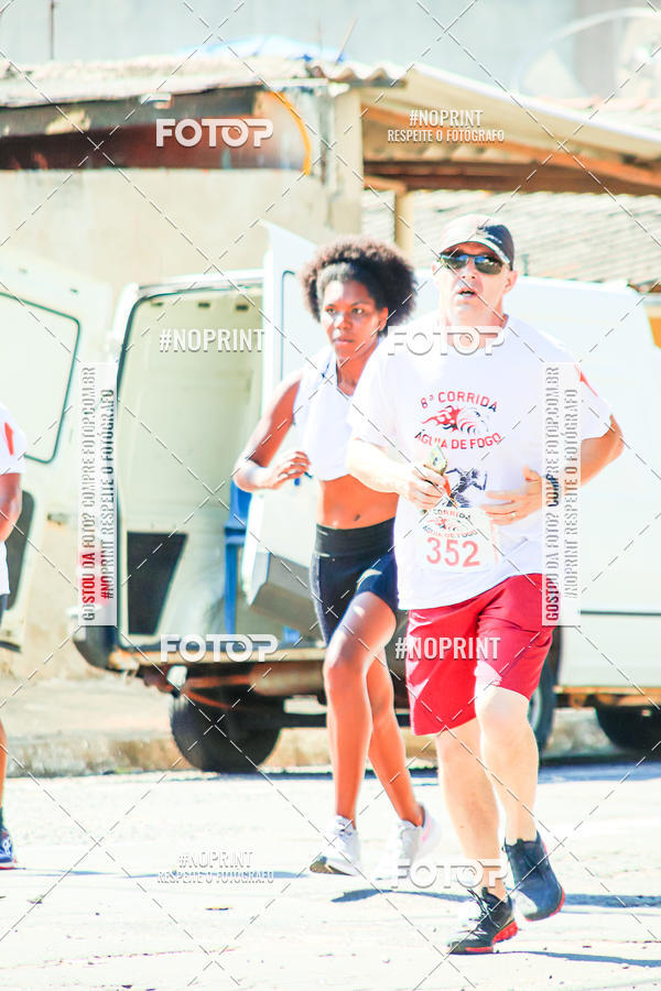 Buy your photos of the event8 Corrida guia de Fogo on Fotop