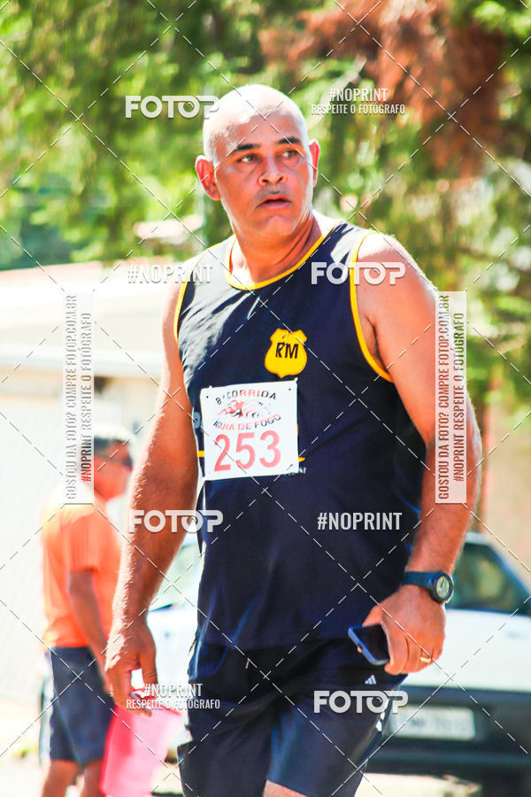 Buy your photos of the event8 Corrida guia de Fogo on Fotop