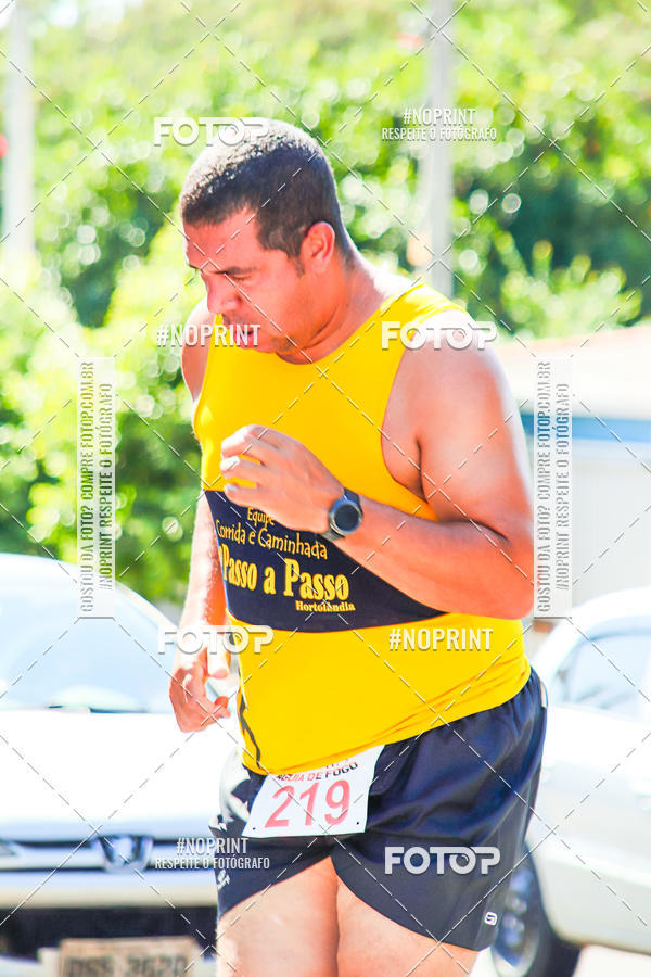 Buy your photos of the event8 Corrida guia de Fogo on Fotop