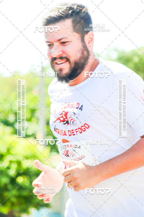 Buy your photos of the event8 Corrida guia de Fogo on Fotop