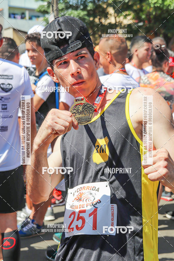 Buy your photos of the event8 Corrida guia de Fogo on Fotop
