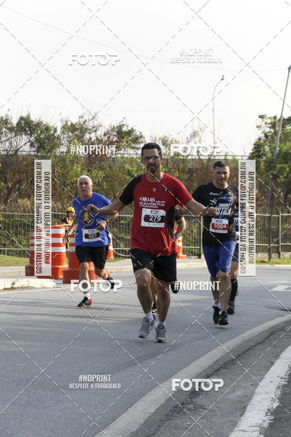 Buy your photos of the event89 Volta da Penha on Fotop