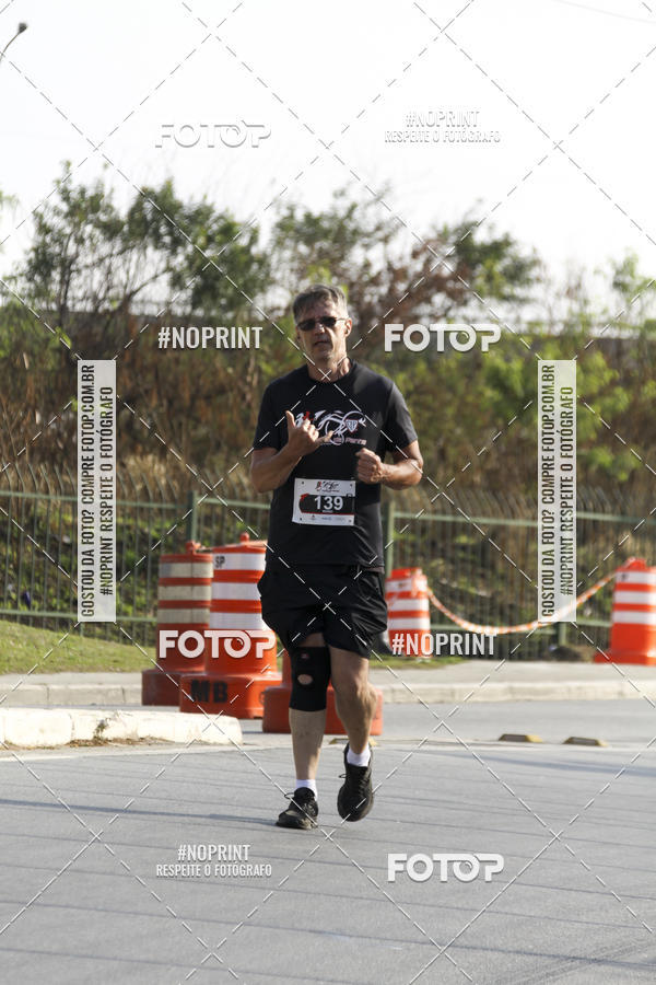 Buy your photos of the event89 Volta da Penha on Fotop