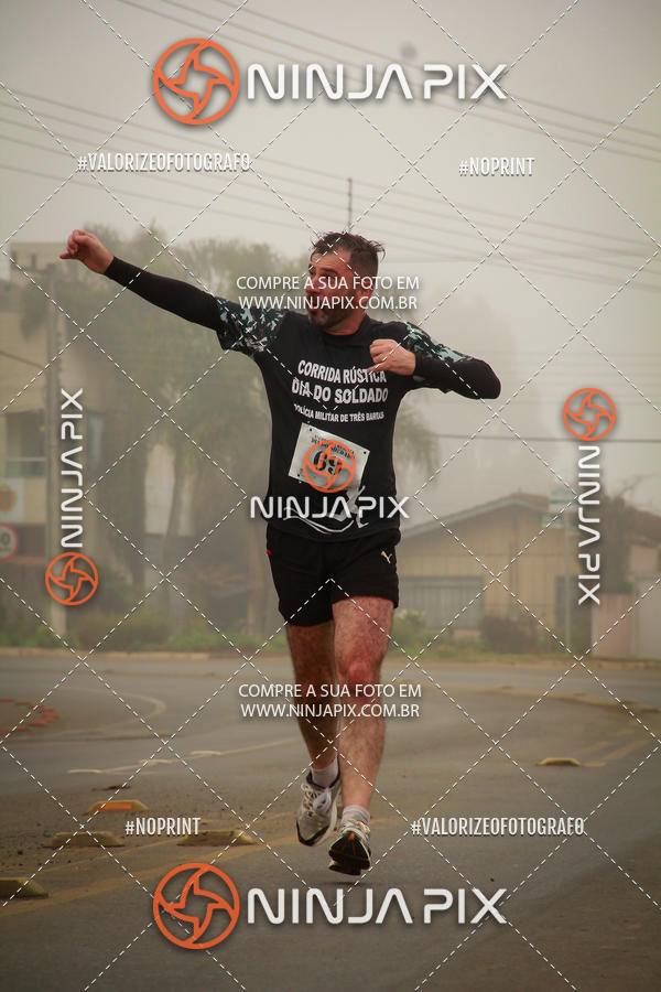 Achetez vos photos de l'vnement1 Corrida Rustica Dia do soldado sur Fotop