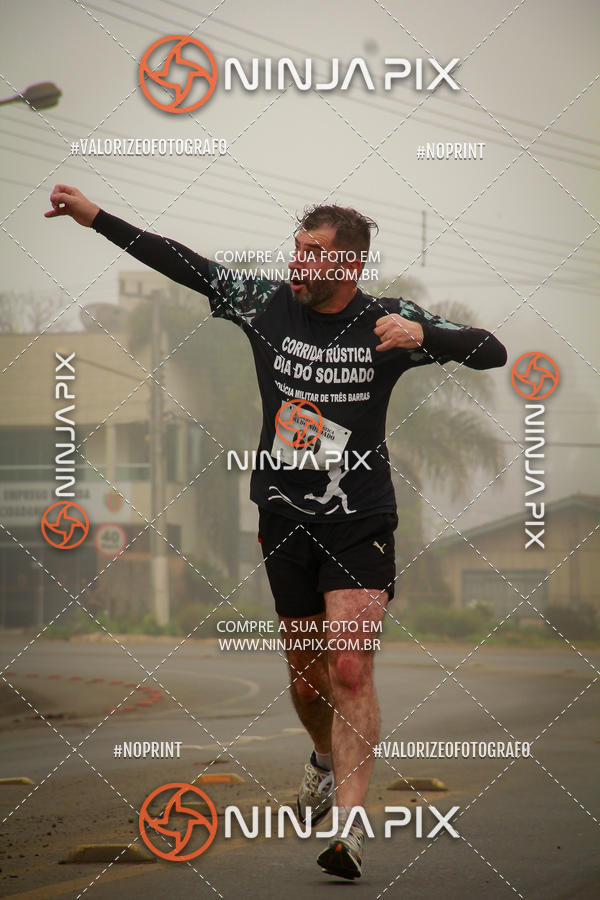 Achetez vos photos de l'vnement1 Corrida Rustica Dia do soldado sur Fotop