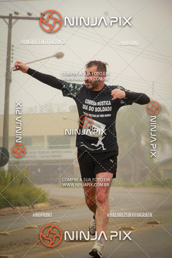 Achetez vos photos de l'vnement1 Corrida Rustica Dia do soldado sur Fotop