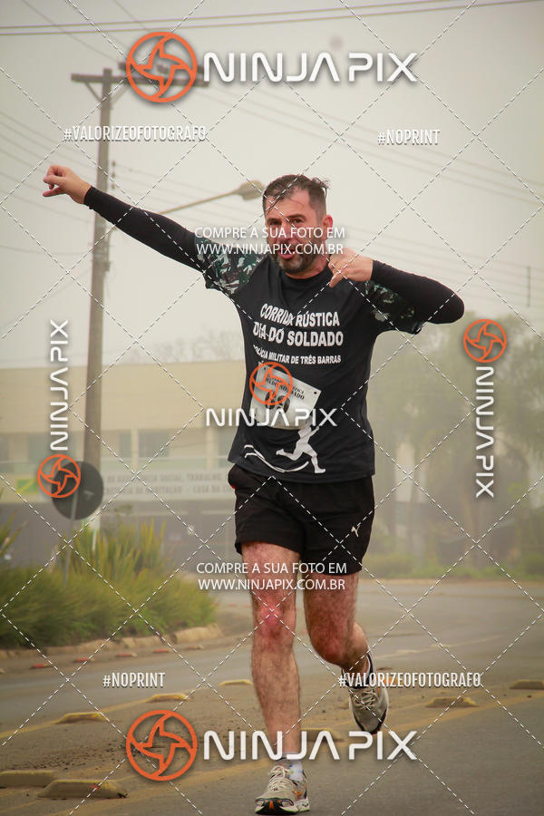 Achetez vos photos de l'vnement1 Corrida Rustica Dia do soldado sur Fotop