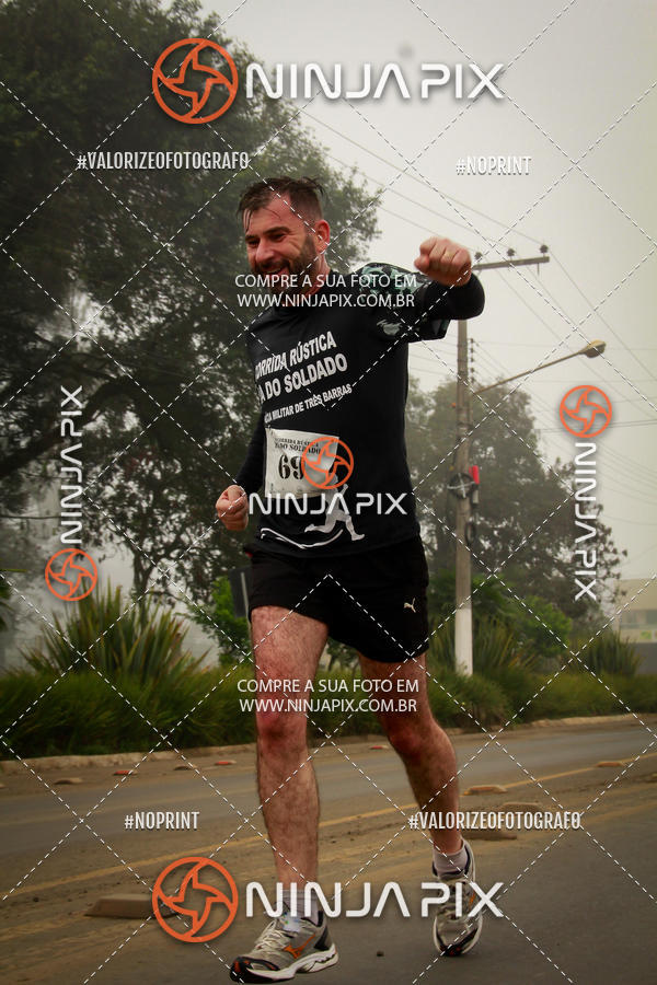 Achetez vos photos de l'vnement1 Corrida Rustica Dia do soldado sur Fotop