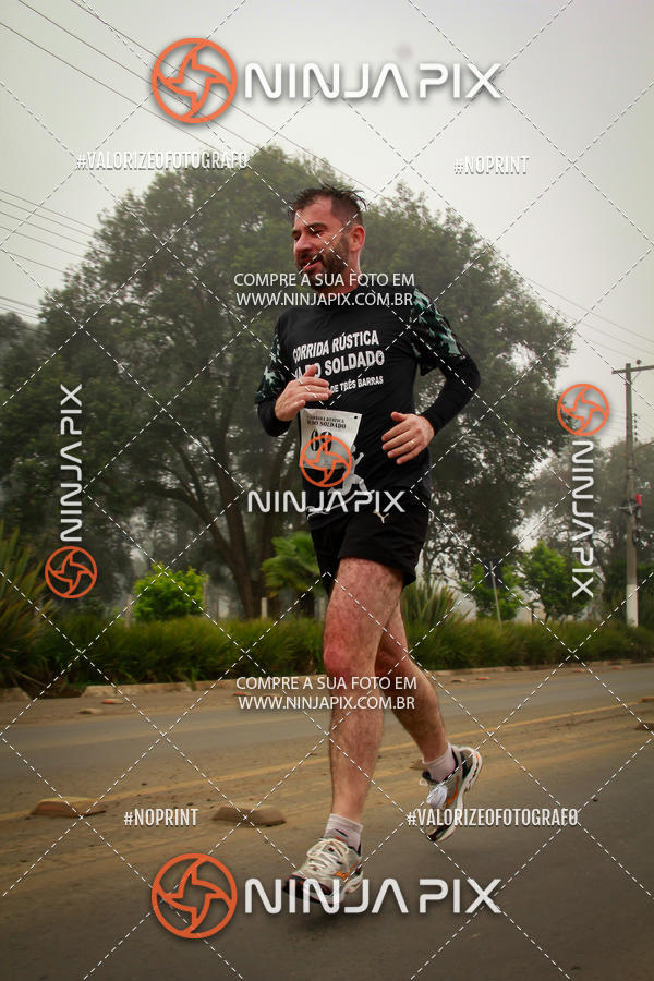 Achetez vos photos de l'vnement1 Corrida Rustica Dia do soldado sur Fotop