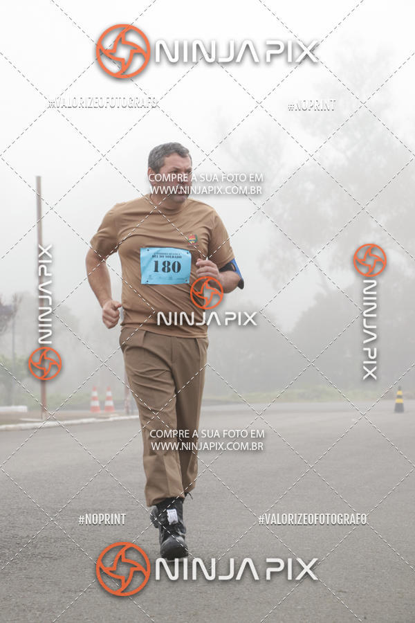 Achetez vos photos de l'vnement1 Corrida Rustica Dia do soldado sur Fotop