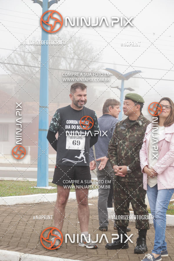 Achetez vos photos de l'vnement1 Corrida Rustica Dia do soldado sur Fotop