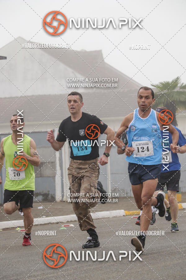 Achetez vos photos de l'vnement1 Corrida Rustica Dia do soldado sur Fotop