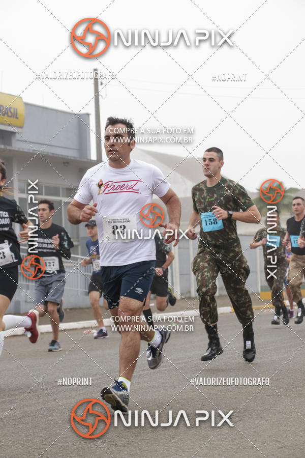 Achetez vos photos de l'vnement1 Corrida Rustica Dia do soldado sur Fotop