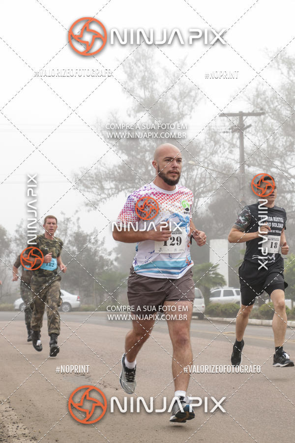 Achetez vos photos de l'vnement1 Corrida Rustica Dia do soldado sur Fotop