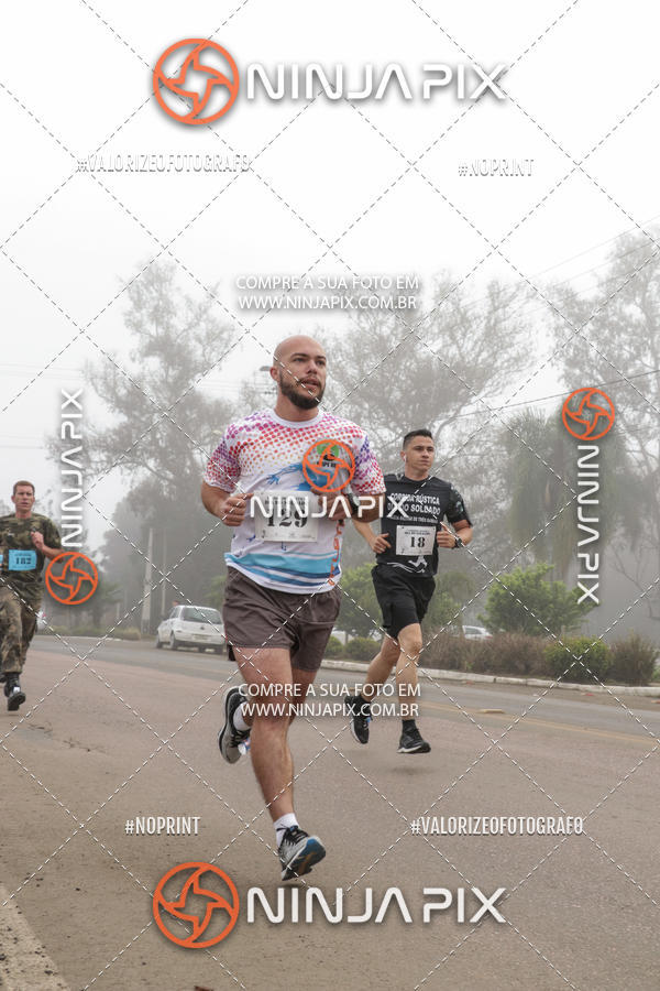 Achetez vos photos de l'vnement1 Corrida Rustica Dia do soldado sur Fotop