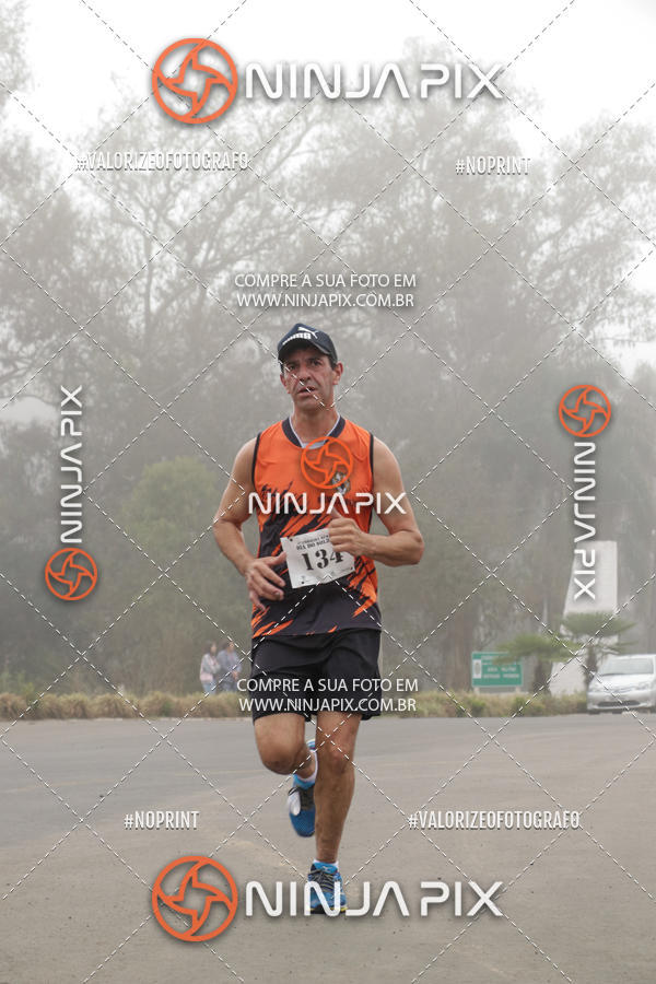 Achetez vos photos de l'vnement1 Corrida Rustica Dia do soldado sur Fotop