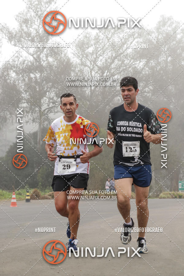 Achetez vos photos de l'vnement1 Corrida Rustica Dia do soldado sur Fotop