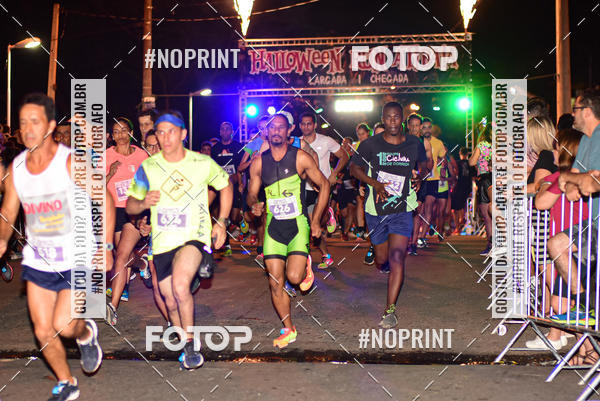 Buy your photos of the event5 Halloween Run Atibaia on Fotop