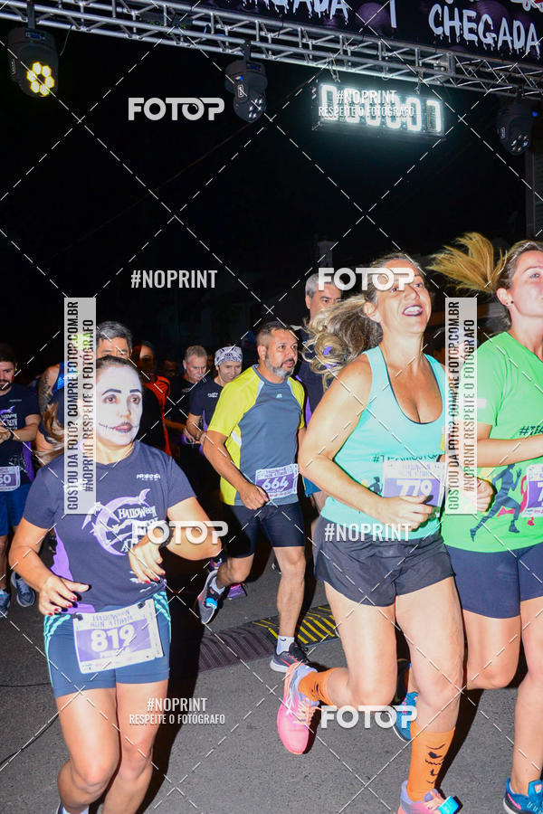 Buy your photos of the event5 Halloween Run Atibaia on Fotop