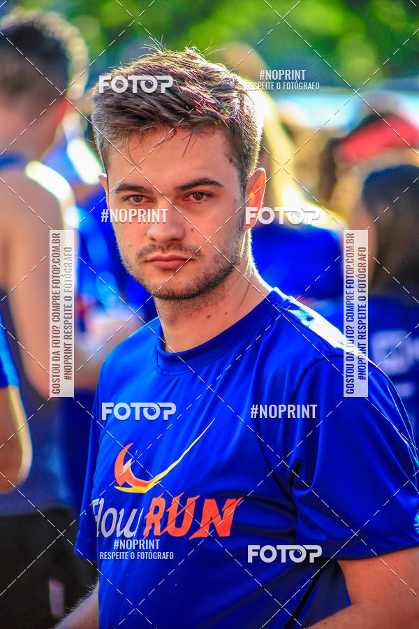 Buy your photos of the eventFLOW RUN on Fotop
