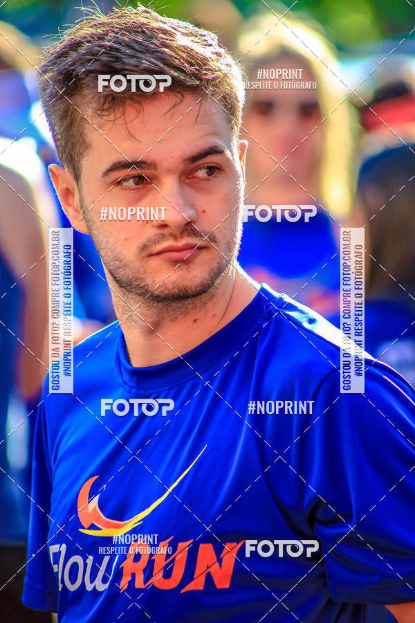 Buy your photos of the eventFLOW RUN on Fotop