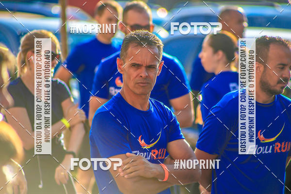 Buy your photos of the eventFLOW RUN on Fotop