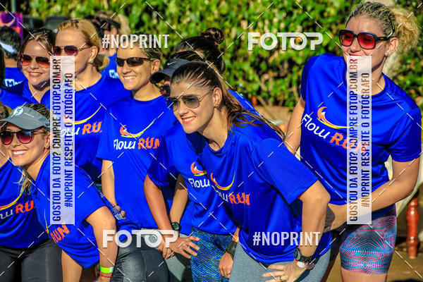 Buy your photos of the eventFLOW RUN on Fotop
