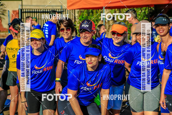 Buy your photos of the eventFLOW RUN on Fotop