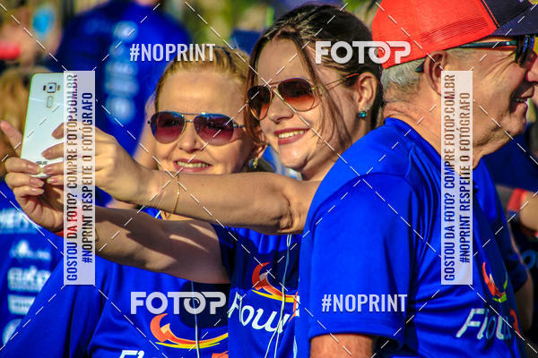 Buy your photos of the eventFLOW RUN on Fotop