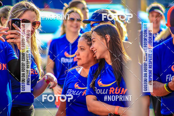 Buy your photos of the eventFLOW RUN on Fotop