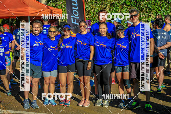 Buy your photos of the eventFLOW RUN on Fotop