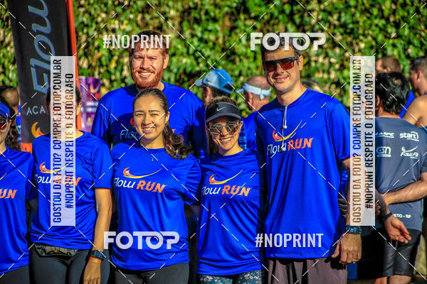 Buy your photos of the eventFLOW RUN on Fotop