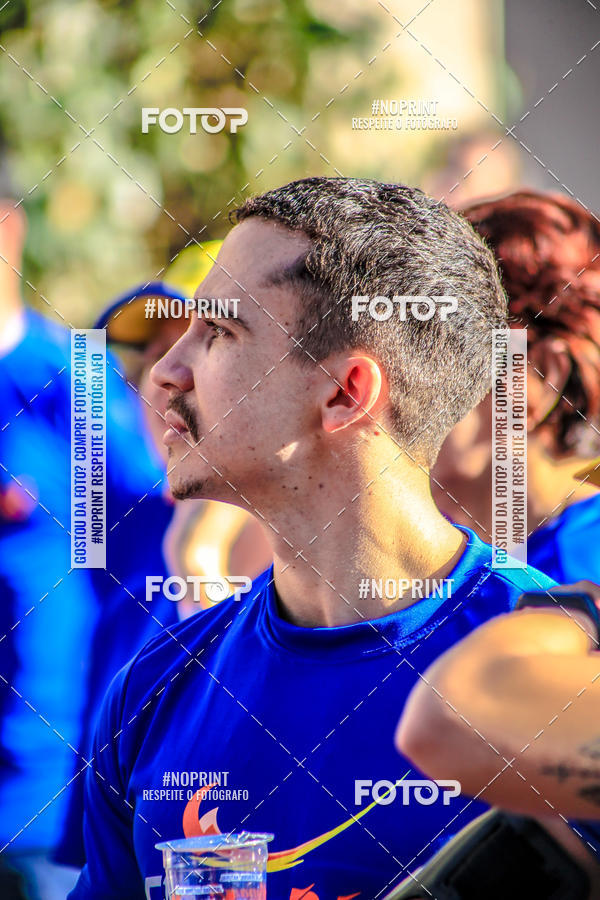 Buy your photos of the eventFLOW RUN on Fotop
