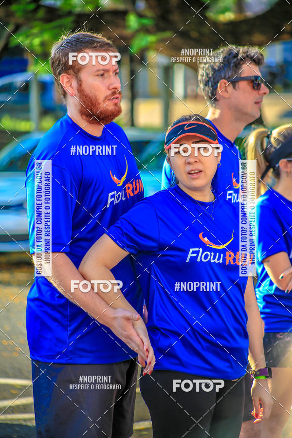Buy your photos of the eventFLOW RUN on Fotop