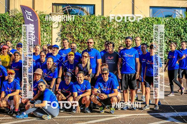 Buy your photos of the eventFLOW RUN on Fotop