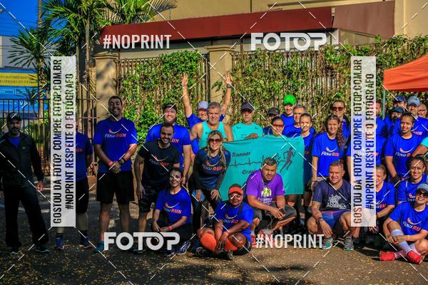 Buy your photos of the eventFLOW RUN on Fotop