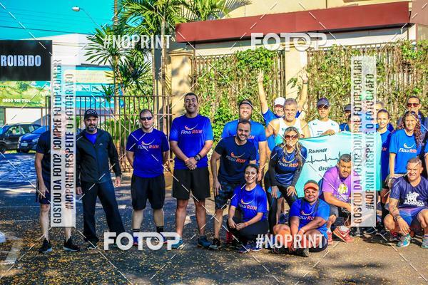 Buy your photos of the eventFLOW RUN on Fotop