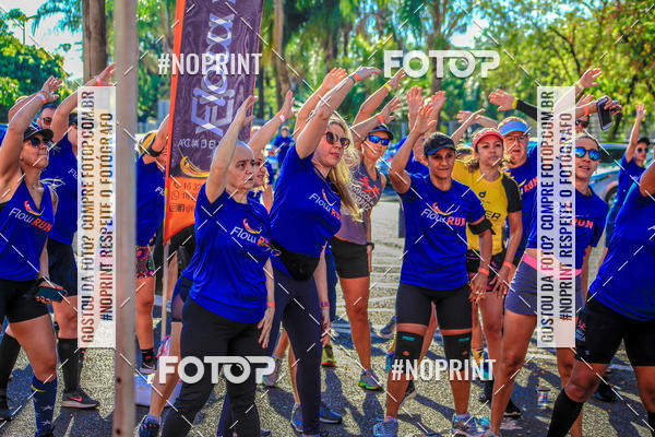 Buy your photos of the eventFLOW RUN on Fotop