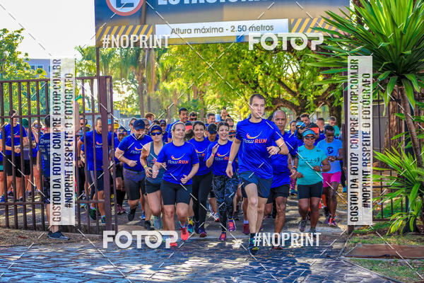 Buy your photos of the eventFLOW RUN on Fotop