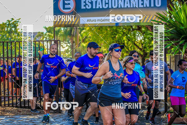 Buy your photos of the eventFLOW RUN on Fotop