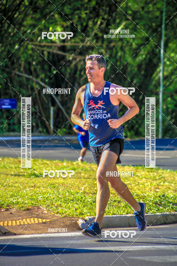 Buy your photos of the eventFLOW RUN on Fotop