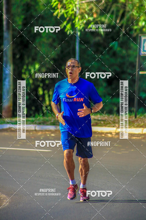 Buy your photos of the eventFLOW RUN on Fotop