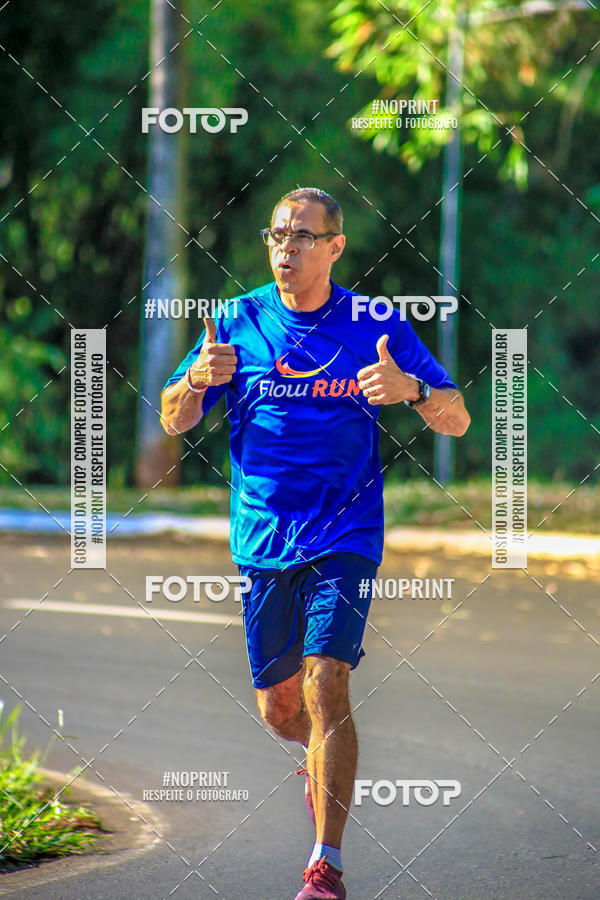 Buy your photos of the eventFLOW RUN on Fotop