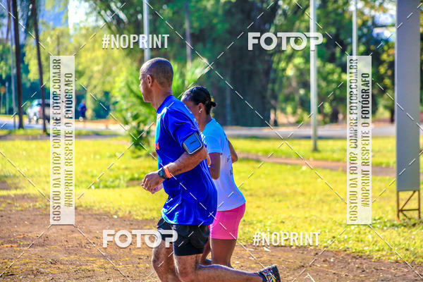 Buy your photos of the eventFLOW RUN on Fotop