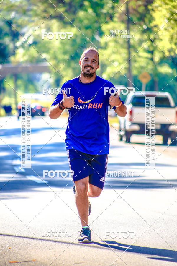 Buy your photos of the eventFLOW RUN on Fotop