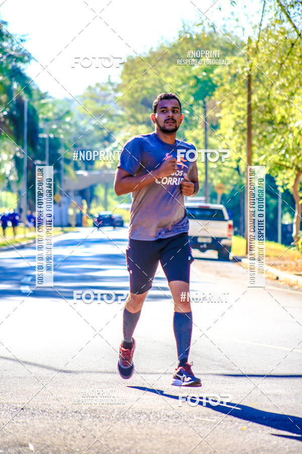 Buy your photos of the eventFLOW RUN on Fotop
