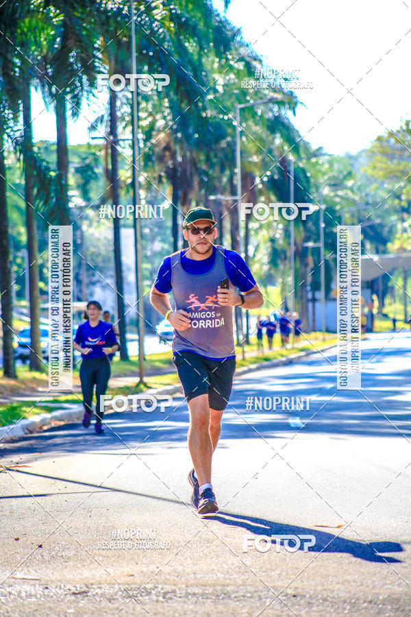 Buy your photos of the eventFLOW RUN on Fotop